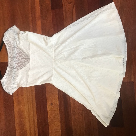 White Hollister sun dress - Picture 4 of 6